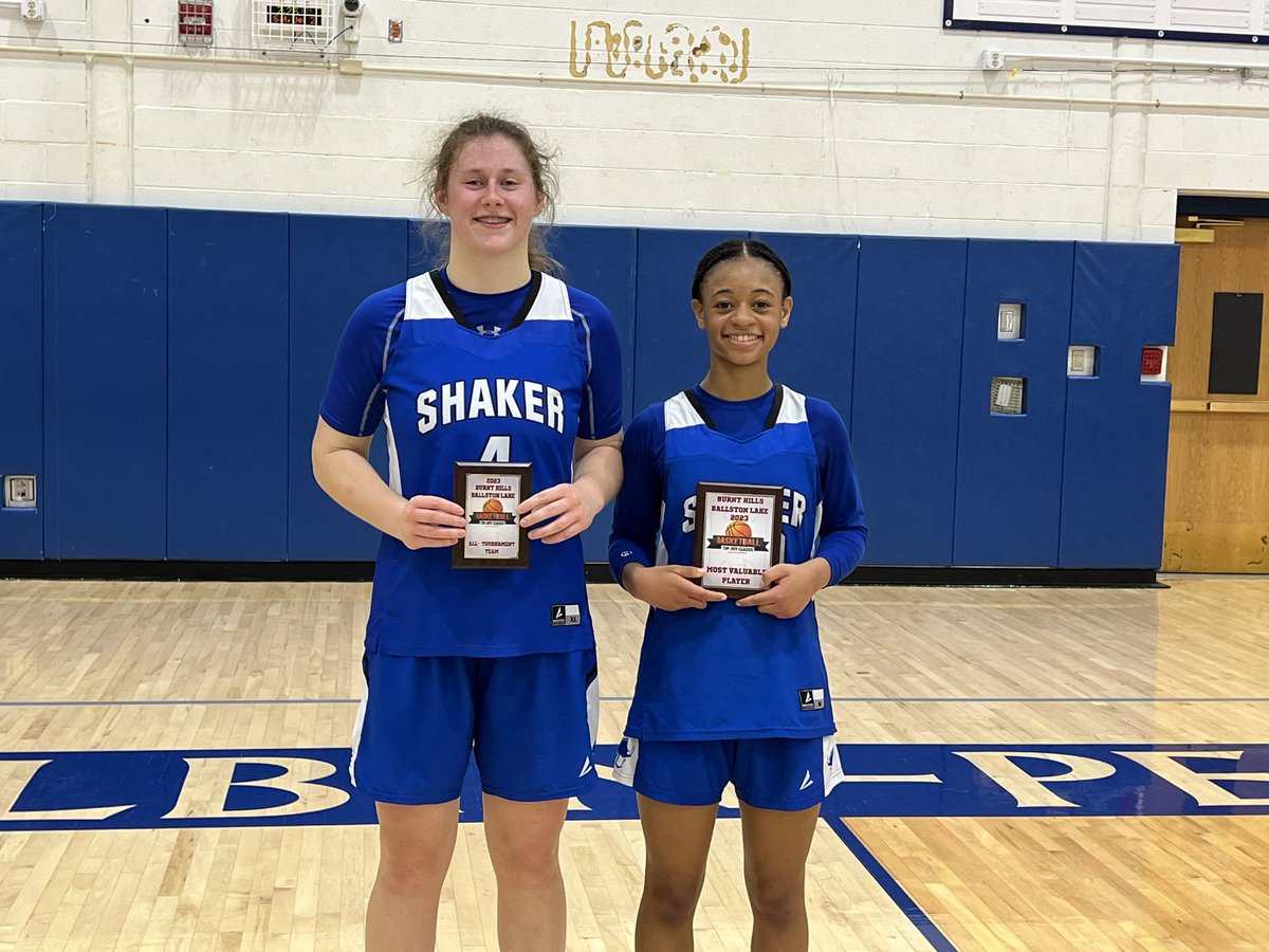 Varsity with the 65-42 win vs BHBL to capture the Tip-Off Classic chip! Congrats to Peyton Hoblock All-Tournament team selection & Jayla Geter tournament MVP!! TEAM win!