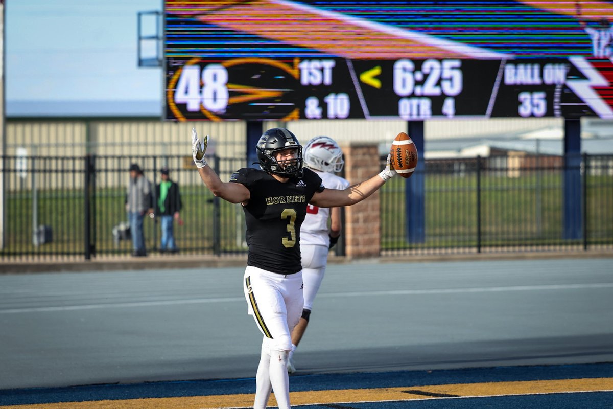 esuhornetsfb's tweet photo. 🗣️ HORNETS WIN THE FUN TOWN RV HERITAGE BOWL 

Hornet Nation…. YOU SHOWED OUT TODAY 🐝

Thank you for always supporting us, ITS FAMILY AROUND HERE 🧱 

#SayWhen🐝 https://t.co/IOHDSz9TWL