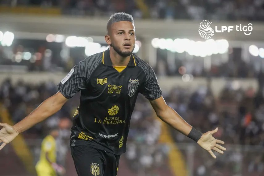 CAI 2(4)-1(3) SSM 

3era final consecutiva para el CAI y nueva debacle del Sporting SM en su ronda maldita. 

Víctor Ávila (30 goles en LPF) se afianza como el Máximo goleador en TODA la historia del CAI en 1era división, superando a José Fajardo (28 goles).