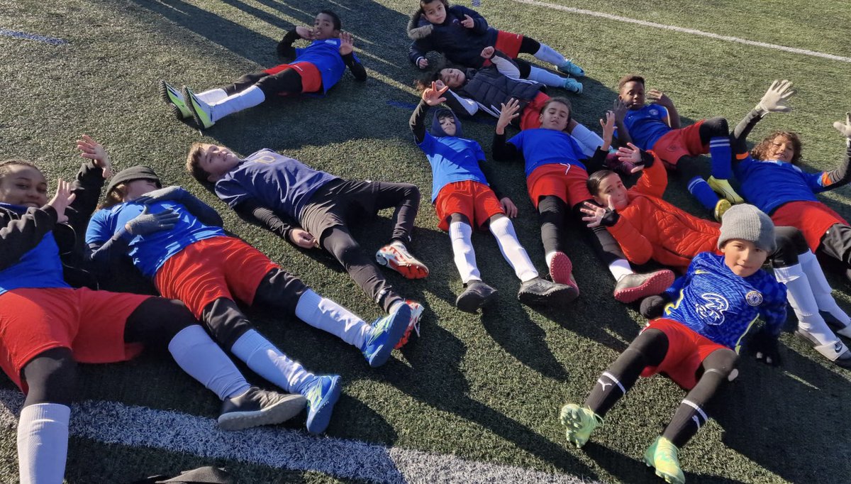SportingAM13's tweet photo. “Big clash in Frais Vallon today! Two clubs from the 13th arrondissement of Marseille face off; tremendous respect among players and officials.
Sporting Athletico Marseille 10, Frais Vallon 3.
Thanks to @uhlsportfr @FFF @lmedfoot @DdProvence @LaProvenceSport @EA
#minots https://t.co/QOKKH3uN1C