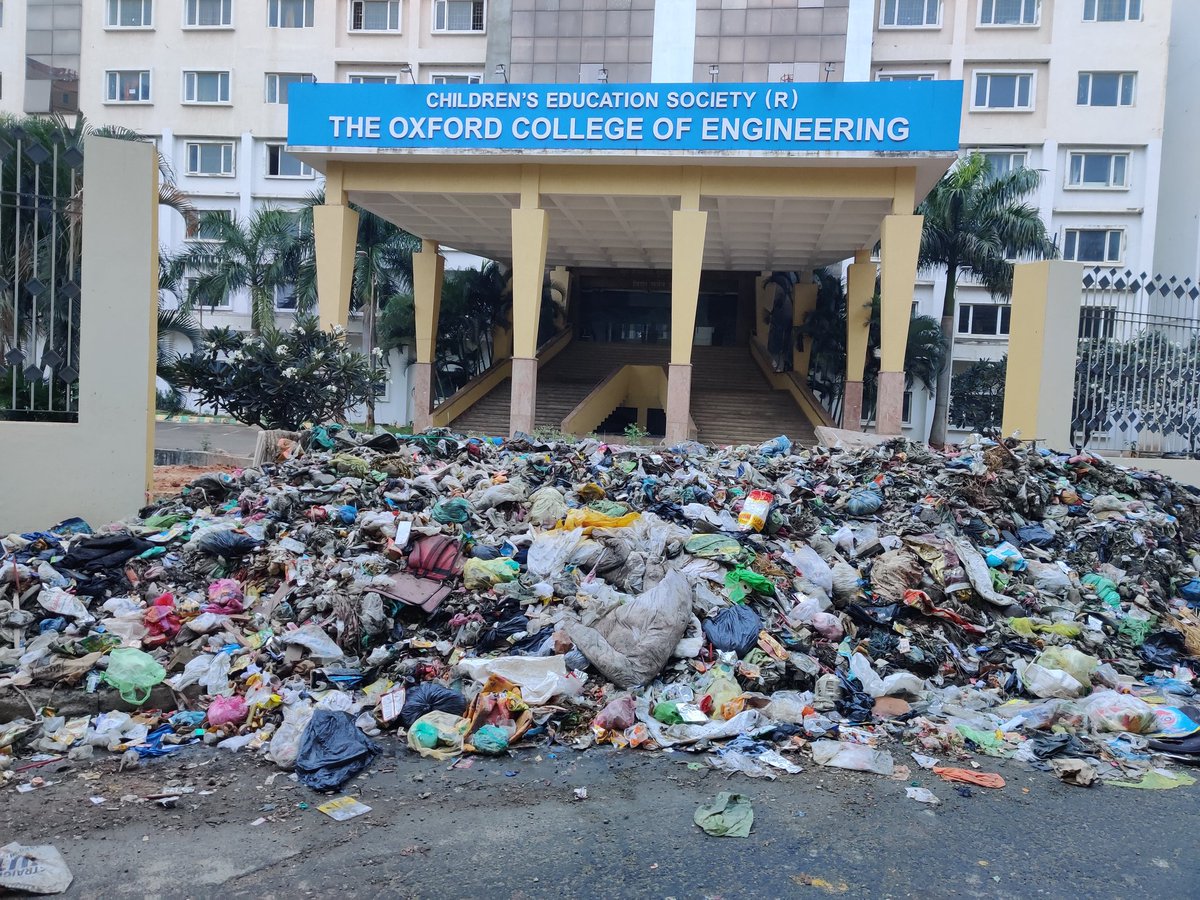 CreativHead's tweet photo. When Did BBMP PICKED THE OXFORD ENGINEERING COLLEGE AS DUMP YARD? @BBMPAdmn @BBMPCOMM @BBMPSWMSplComm @swaccha_bbmp @BBMPSplHealth @BbmpchdTeam @CMofKarnataka https://t.co/PqrkK0bIqN