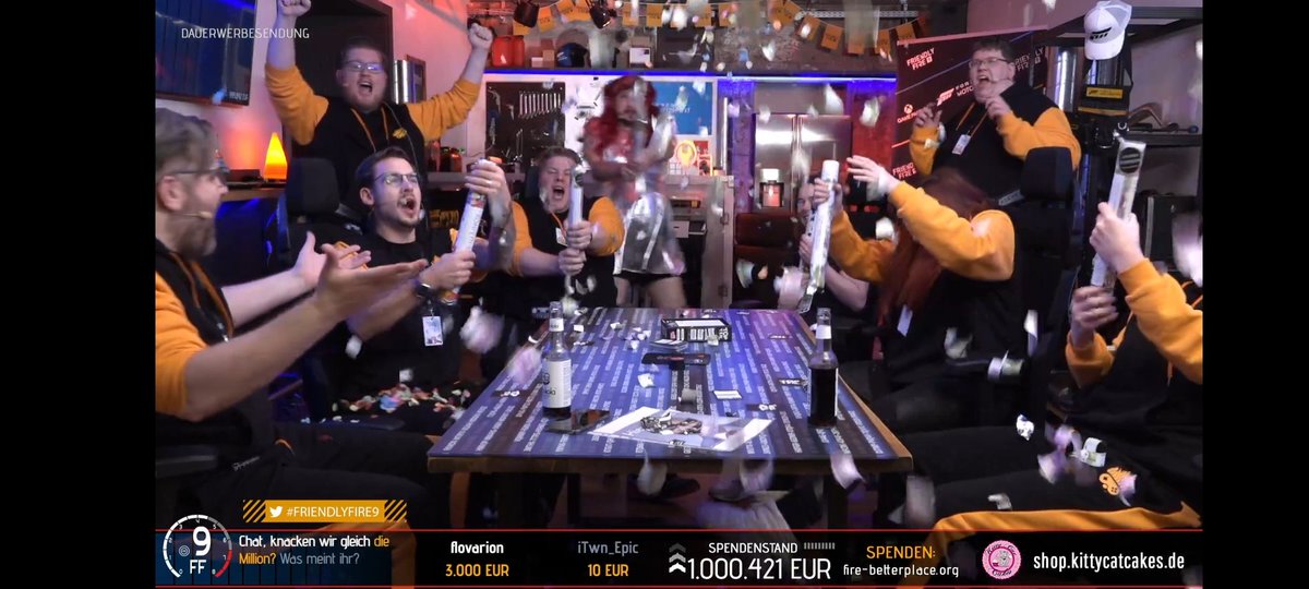 AnjaCla's tweet image. #FRIENDLYFIRE9 

WIR HABENS WIEDER GESCHAFFT!!!! #SPENDERLOBEN  #FF9