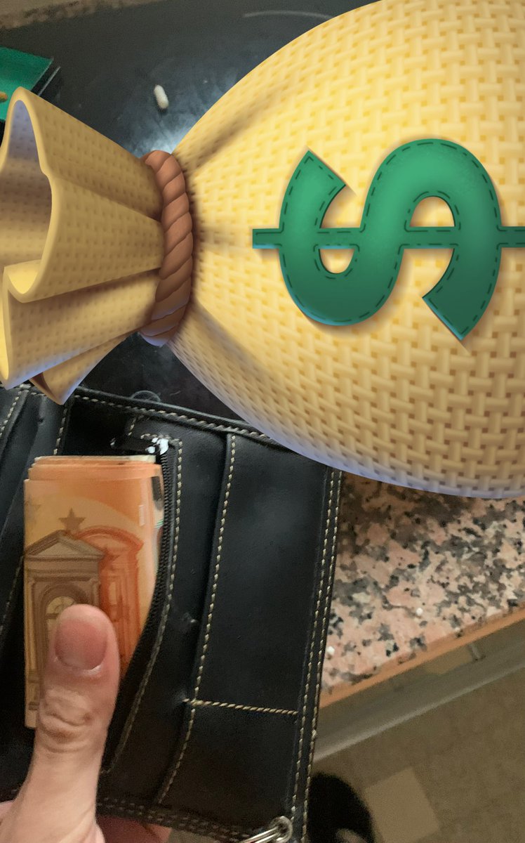 ethan_findom75's tweet photo. En privé pour mes liens de payement 😈🐺🇩🇿🇮🇹
Aller mes truie à fric j’attend vos offrande pour ma vie de prince 
Encore une fois ce soir c pepouz ptit pet liasse de 700 👌🏻🐺🐺💰💰 https://t.co/vI266D1ocP
