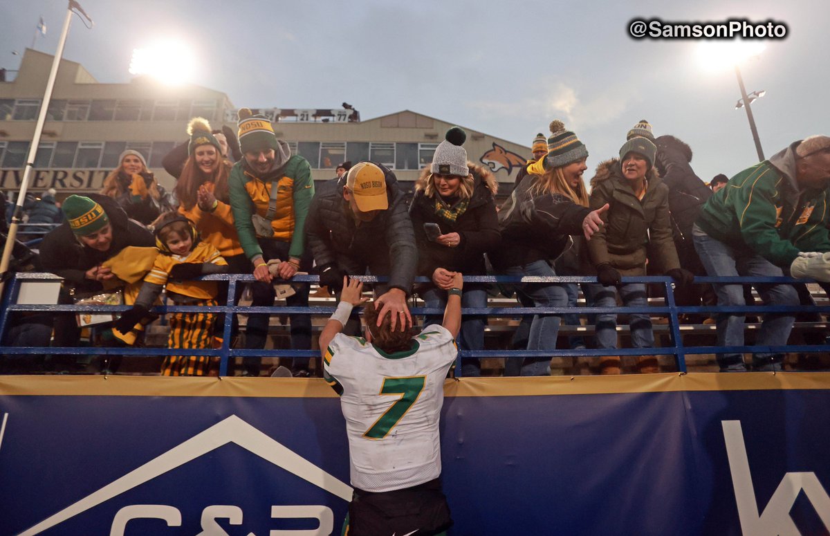 #NDSUBison outlast Montana State in #FCSPlayoffs.
More photos>>>bit.ly/3t0nmx3