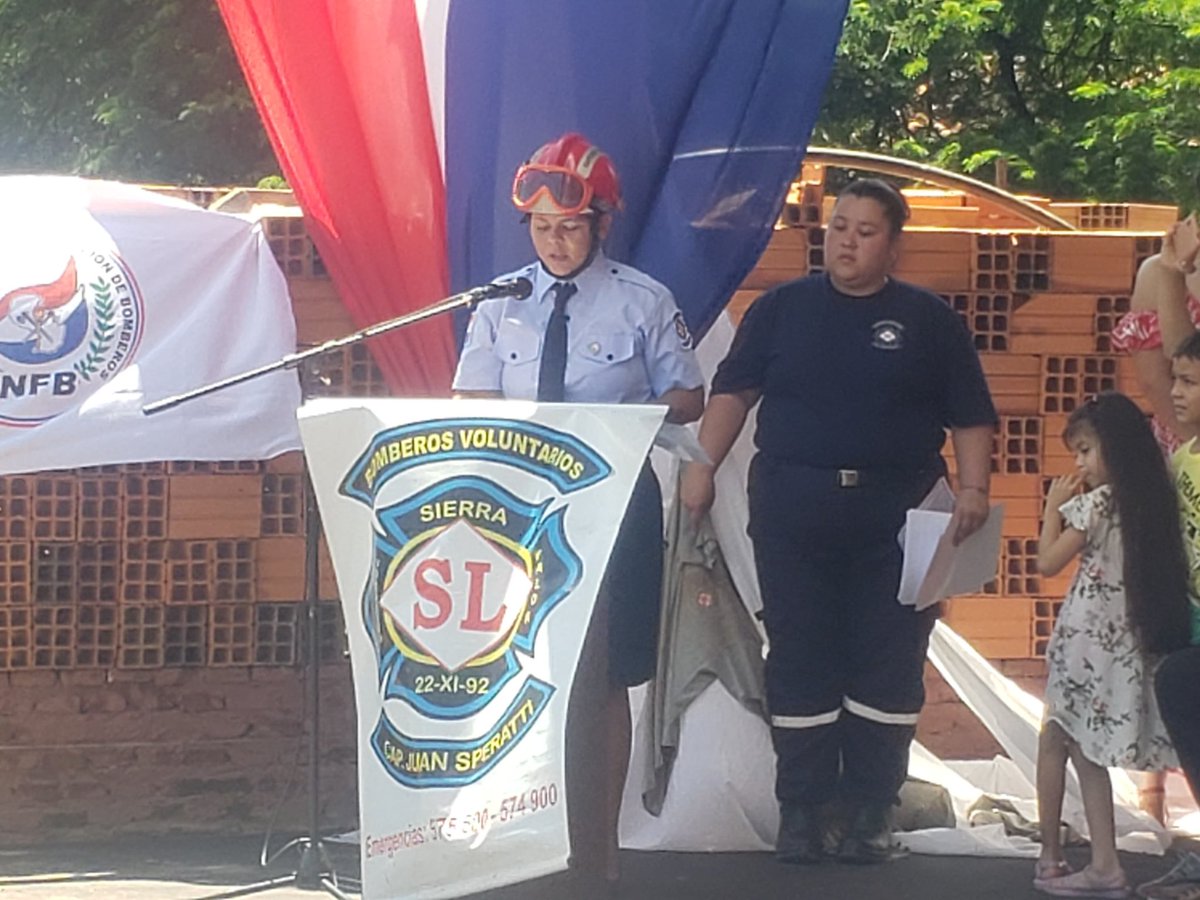 bomberos_sl's tweet photo. ❗𝗜𝗻𝗳𝗼𝗿𝗺𝗲𝘀 𝘆 𝗲𝗺𝗲𝗿𝗴𝗲𝗻𝗰𝗶𝗮𝘀❗
☎574-900 / 575-600
📲0983-509-817
@juntanacionalbomberos
@bomberosazules
#CBVSL #BravoSierra
#vocaciónyvalor
#JNCBVP https://t.co/CuxTsZ7eu3