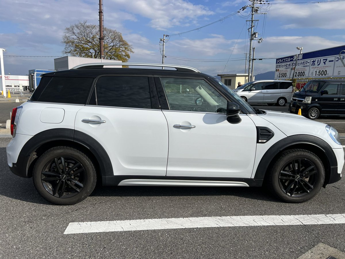 YyzKrimson's tweet image. 冬仕様☃️
/MINI CROSSOVER

タイヤ交換
空気圧調整からの
テスト走行

まだまだ絶好調〜♪

ちょい、ファミマで休憩☕️笑

#MINI
#CROSSOVER 
#COOPERD 
#F60