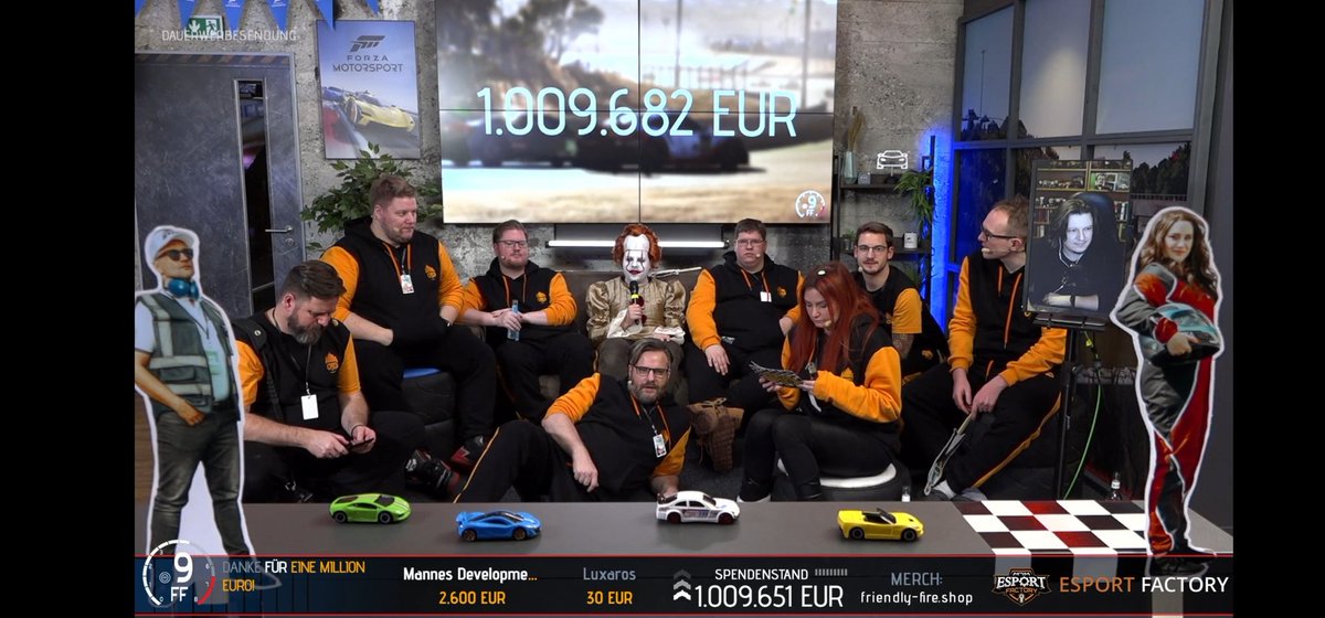 Unser Squad 🥰
+ <a href="/LL_Cupido/">Lena Cupido</a> 💫
War ein sehr schönes Event Leute 
#FriendlyFire9 #WoScholz