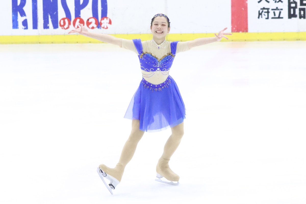 kanspo's tweet image. 【アイススケート】第72回関西学生氷上競技選手権大会２日目／於・大阪府立臨海スポーツセンター

［初・１級女子］
吉岡

多彩なつなぎの技を披露し、観客席を沸かせる。笑顔で『Friend Like Me』を演じ切った。