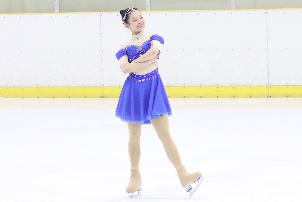 kanspo's tweet image. 【アイススケート】第72回関西学生氷上競技選手権大会２日目／於・大阪府立臨海スポーツセンター

［初・１級女子］
吉岡

多彩なつなぎの技を披露し、観客席を沸かせる。笑顔で『Friend Like Me』を演じ切った。