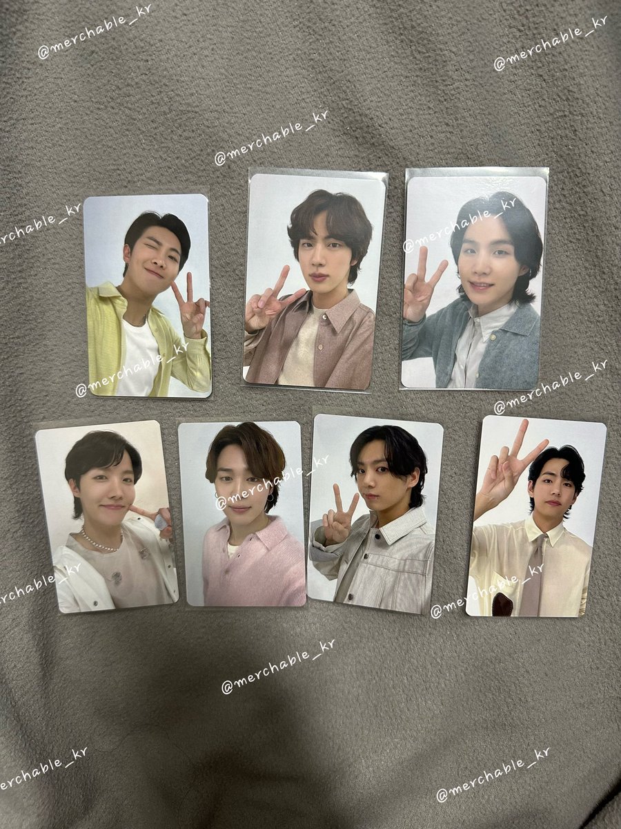 merchable_kr's tweet photo. 방탄 10주년 아미 라운지 포카 세트 양도합니다! 

40.0 sell ⭕️ buy ❌

방탄 방탄소년단 남준 석진 윤기 호석 지민 태형 정국 bts rm jin suga jhope jimin v jungkook 위버스 특전 럭드 weverse dvd dday pc pcs armyzone army lounge festa 10th anniversary wts wtb yoongi https://t.co/MTzmjK8Zpb