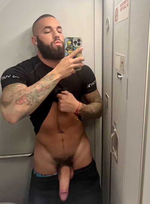 big enough?? 🙈 https://t.co/ek7TnwtB3j