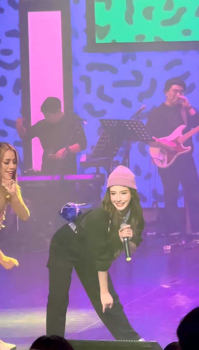 GGilyva72303's tweet photo. So cute 🥰น่ารัก @Snack_ajs #ConcertENGFAinCambodia #snack #กัมพูชา https://t.co/YqcnosWtc8