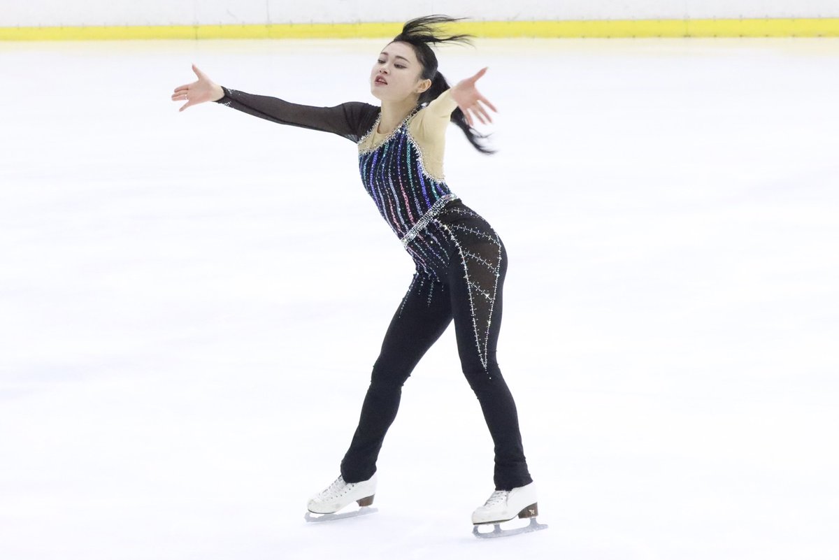 kanspo's tweet image. 【アイススケート】第１回近畿学生氷上競技選手権大会２日目／於・大阪府立臨海スポーツセンター

［３・４級女子］
伊葉

アップテンポなリズムに合わせ、キレのあるダンスと美しいスピンを見せる。