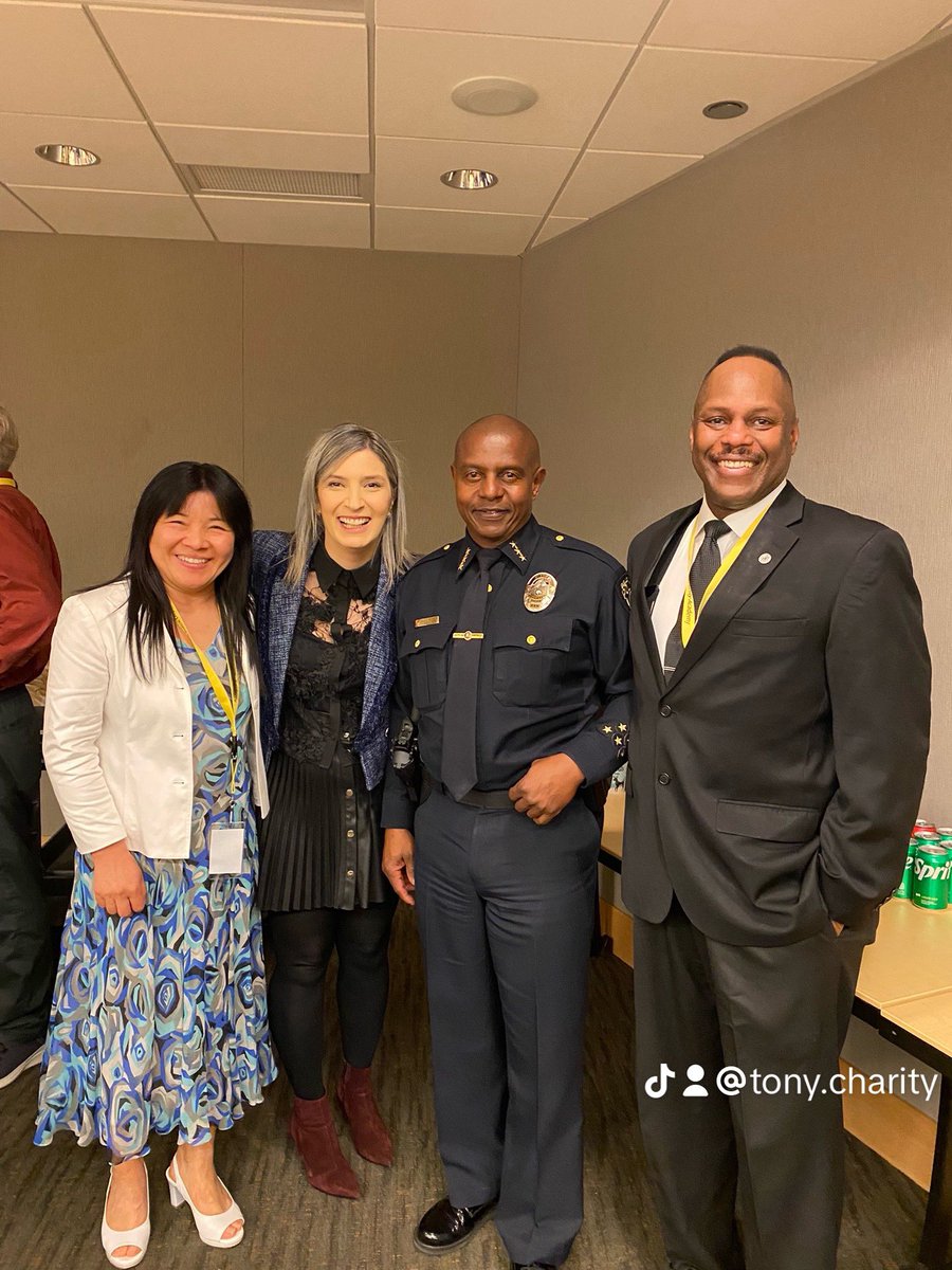 TonySeattle's tweet image. City of Bellevue Police Department’s Community Academy.