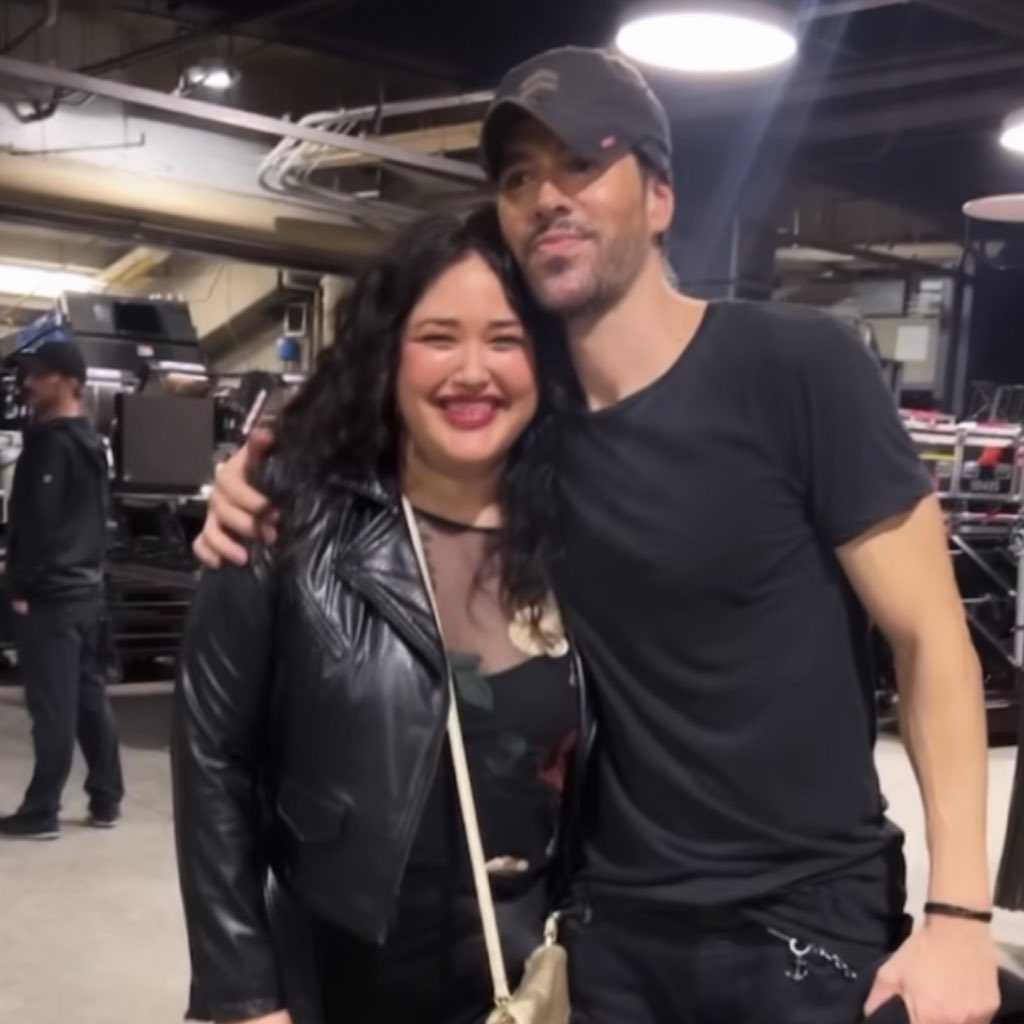 Enrique Iglesias Updates on X: .@EnriqueIglesias at the studio in Miami,  FL yesterday. (11.27)  / X