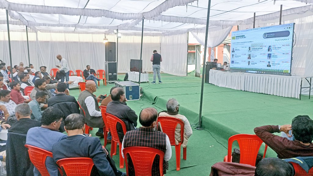 ProjsRewa's tweet photo. मीडिया सेंटर से लगातार दी जा रही मतगणना की जानकारी।
#विधानसभा_निर्वाचन_2023
#MPElection2023
#CEOMPElection
#JansamparkMP https://t.co/srDgjdS4tt