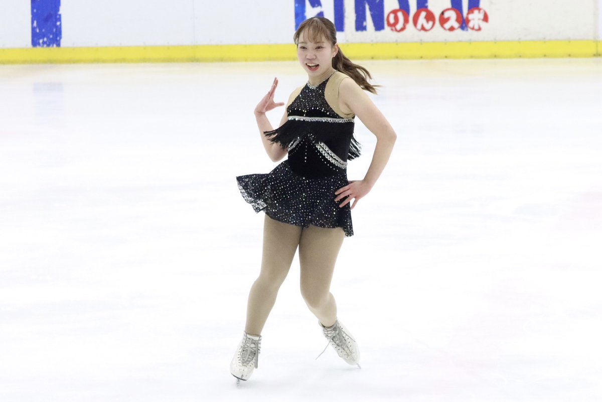 kanspo's tweet image. 【アイススケート】第１回近畿学生氷上競技選手権大会２日目／於・大阪府立臨海スポーツセンター

［３・４級女子］
久我

コンビネーションも含めたすべてのジャンプを着氷。笑顔でプログラムを演じ切った。