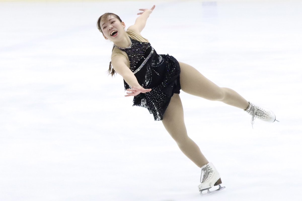 kanspo's tweet image. 【アイススケート】第１回近畿学生氷上競技選手権大会２日目／於・大阪府立臨海スポーツセンター

［３・４級女子］
久我

コンビネーションも含めたすべてのジャンプを着氷。笑顔でプログラムを演じ切った。