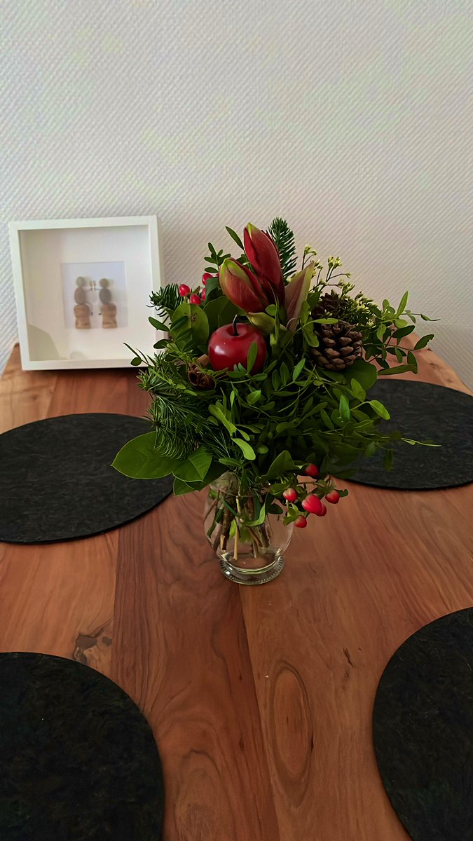 malerhildesheim's tweet photo. #1advent 

Verrückt das Jahr ist schon wieder fast rum https://t.co/91Ong35Q5Q