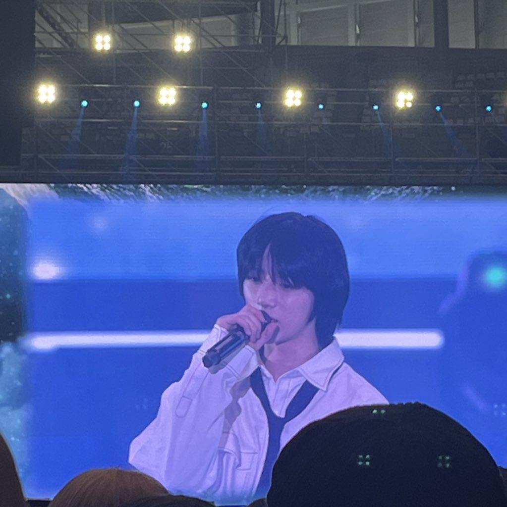 ppammmi's tweet photo. 너무잘생겼어요ㅠㅠㅠ https://t.co/8QlLJaRKRy