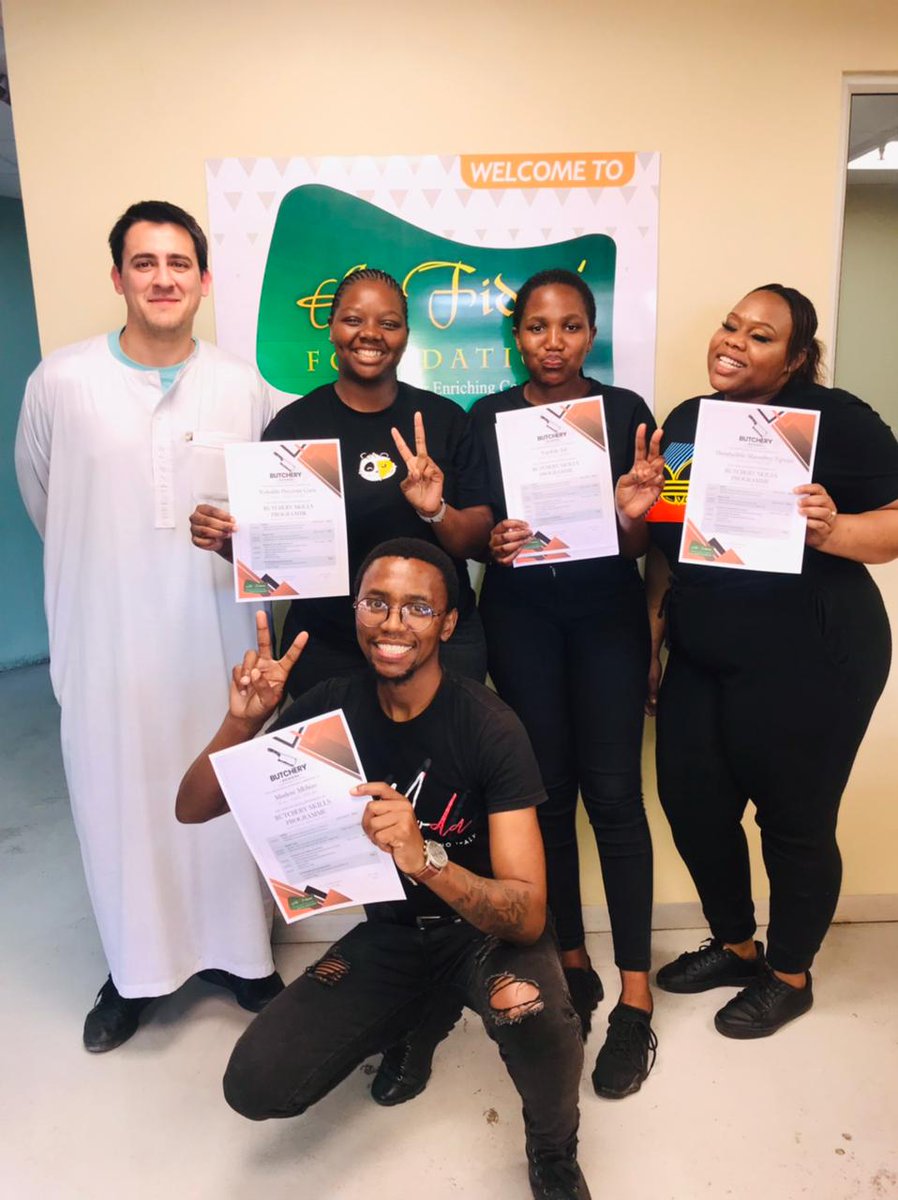 mellow_kzn's tweet photo. At least i finished a short course this year ❤️ it is a 'butchery skills' . 🥩🍗🍖 https://t.co/2VKlEK7vSi