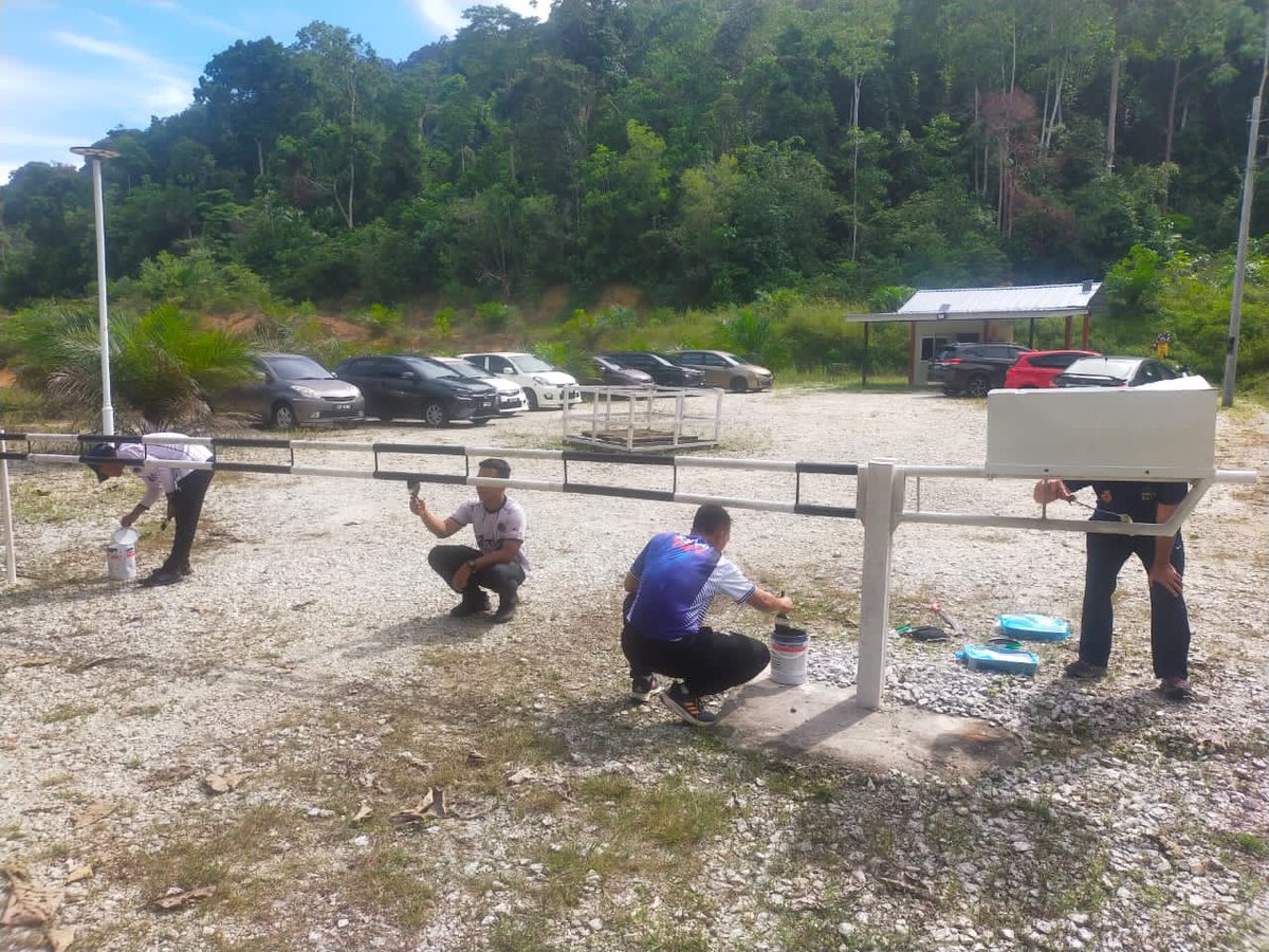 Program Jiwa Murni Skuadron Kapal Latihan ke-27 telah berjaya dilaksanakan di Tanah Perkuburan Al-Adly pada 30 Nov 23. Program khidmat masyarakat ini meliputi kerja-kerja pembersihan kawasan, senggaraan kemudahan awam dan menceriakan kawasan.