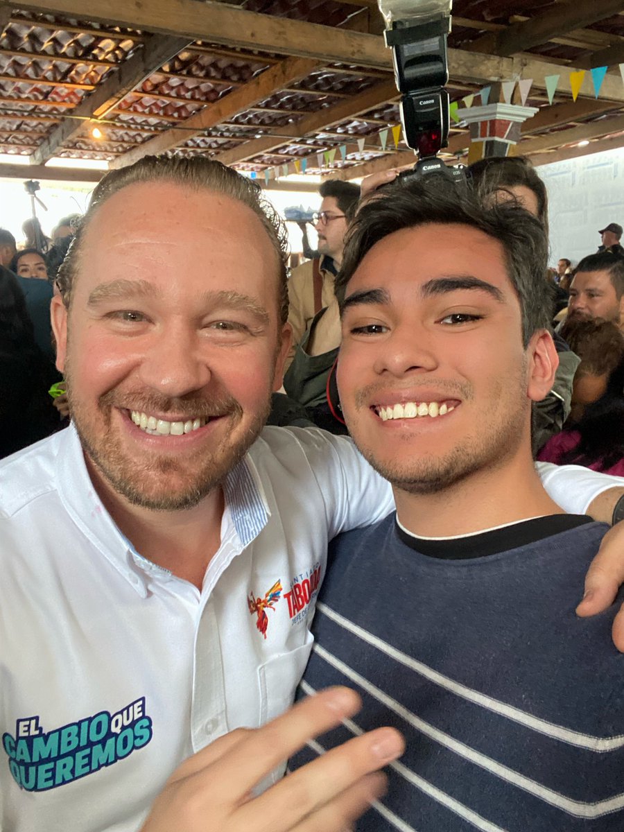 Eduardo_Cdl's tweet photo. Con nuestro próximo Jefe de Gobierno @STaboadaMx #ElCambioQueQueremos
#TeamCalderon
#TeamTabe https://t.co/82N7o24zbg