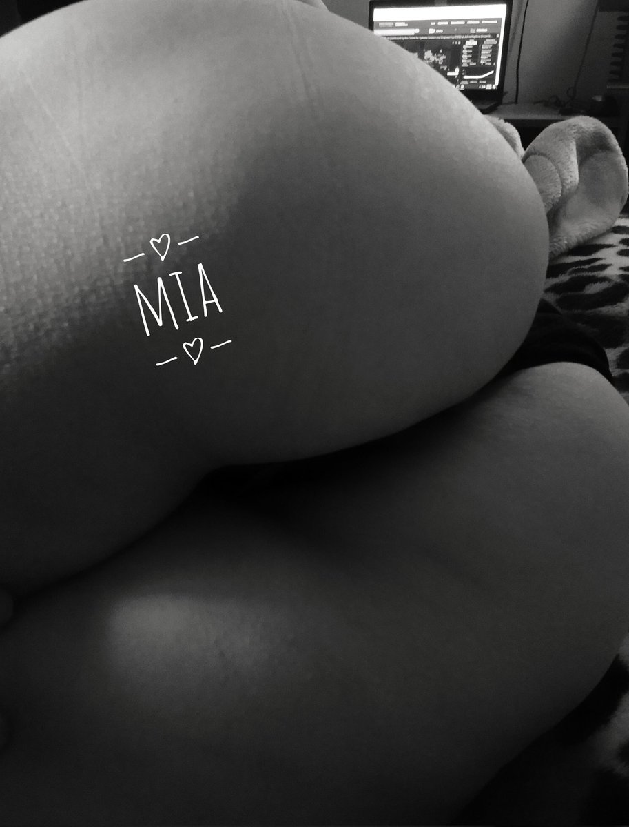 Hoy fue sábado en casa, perooooo...

Aquí les dejamos este rico 🍑 para los que se quedaron también a descansar en casita. 

#SoySeductora 
#HotwifeMX 
#culonasincreíbles