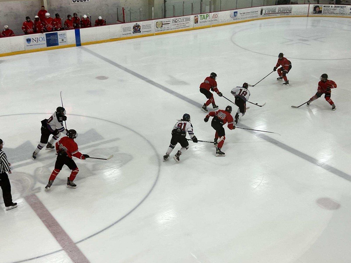 hobokenredwings's tweet photo. The Hoboken HS Varsity Hockey 🥅 🏒 first scrimmage against Newton Lenape Valley. #RedwingsHockey #HereWeComeHoboken https://t.co/mpEE3Gsv0E