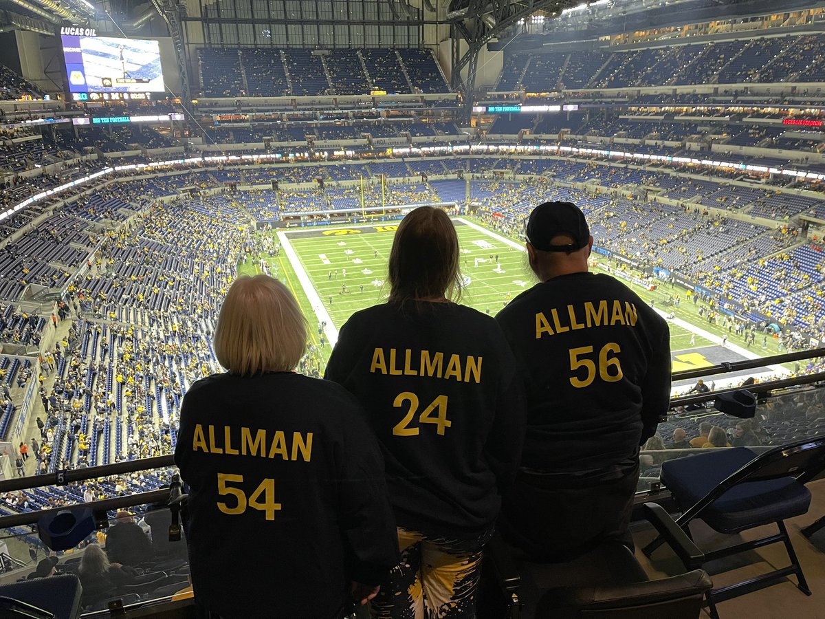 nicholebeth27's tweet photo. #B1GFCG https://t.co/MX2eFC1tAs