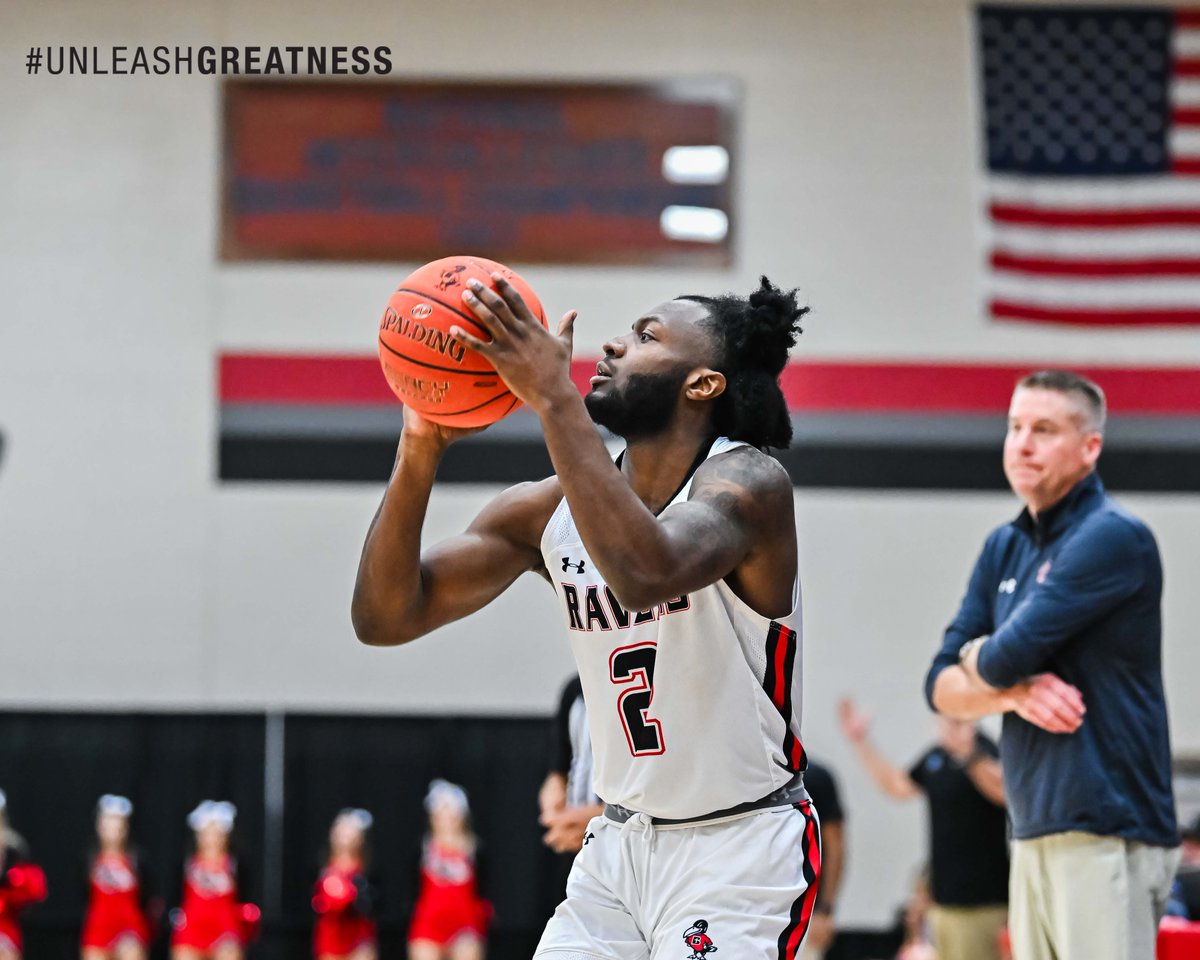 ravenathletics's tweet photo. A few photos of @RavenMBB from their win over Culver Stockton #naiabasketball #unleashgreatness @BenedictineKS https://t.co/tQrXQRleqx