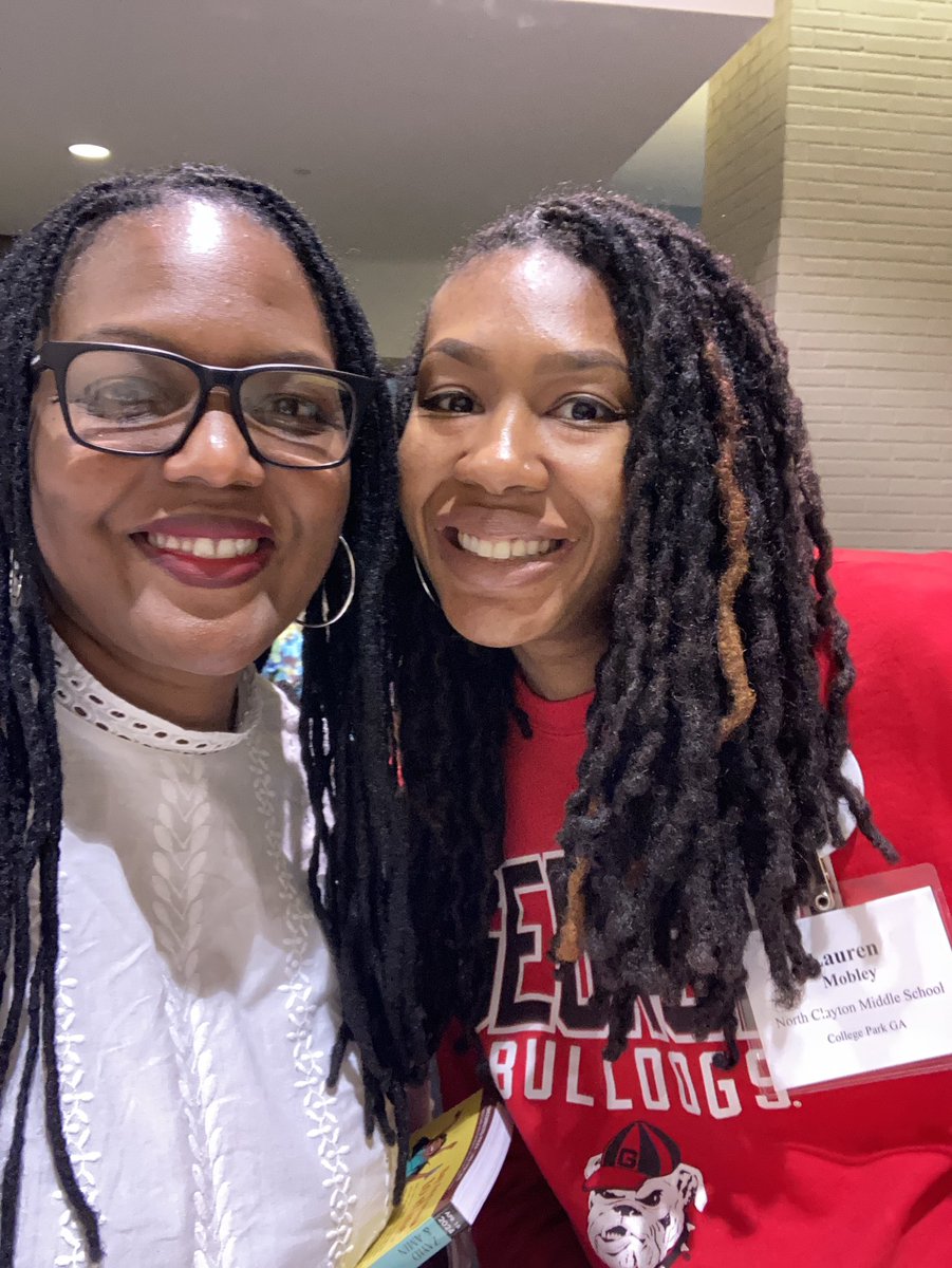 mslibrarian75's tweet image. Sorors💗💚
These two women are doing phenomenal work!
@cicelythegreat 
@MobleyintheMix 
#SLJSummit