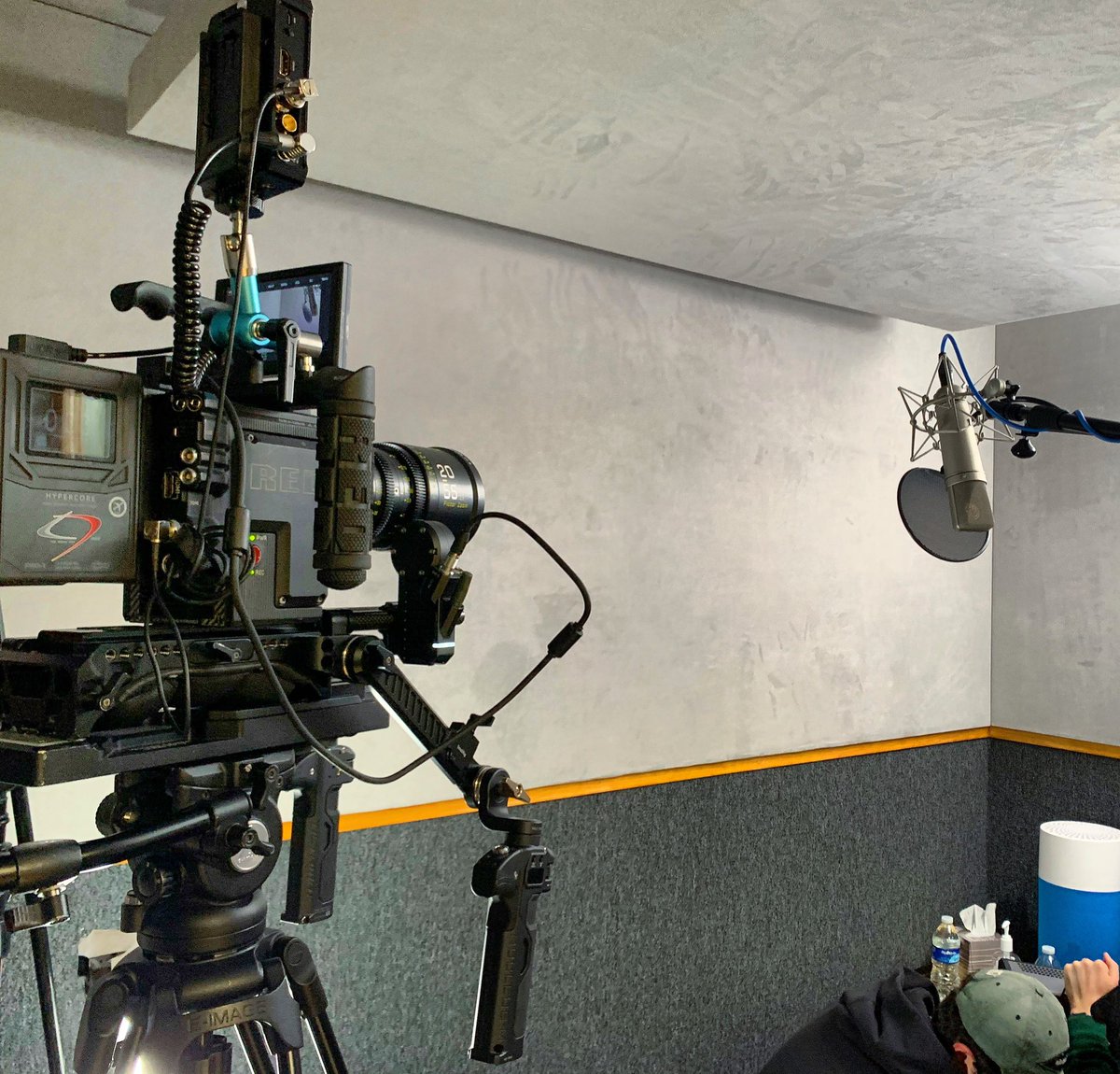 RealVoiceLA's tweet photo. ๐ฅ ACTION ๐
#volife #studio #recording #videogamevoiceacror #videogames #anime #actor #voiceactors #voiceacting #voiceactress #actress #voiceovertalent #actorslife #voiceactor #vo #studiolife #postproduction #dubbing #anime #sourceconnect #microphone #voicedubs #ipdtl https://t.co/0BsCy6uvN6