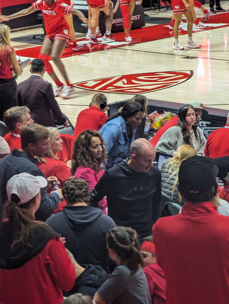 BevanWeed's tweet image. Glad to see Abby got the message on it being a red out. #GoUtes