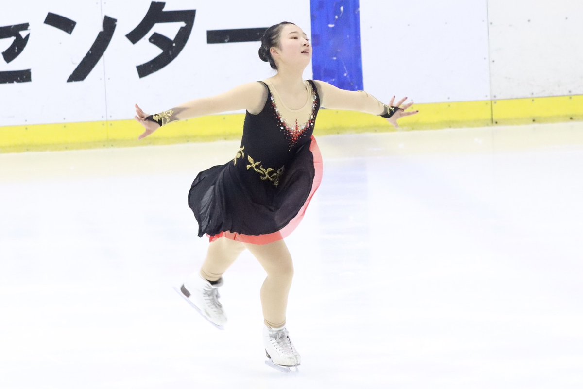 kanspo's tweet image. 【アイススケート】第72回関西学生氷上競技選手権大会２日目／於・大阪府立臨海スポーツセンター

［２級女子］
穂垣

ジャンプを全て着氷させる。指先まで意識したスケーティングで『カルメン』を好演した。