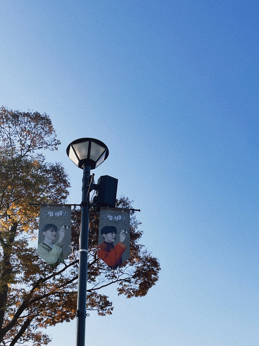 💎FOLLOW TO JAPAN💎
埼玉Day2 20231124
冷たい空気の中で感じるSEVENTEENの曲がとてもとても素敵で、会場の光と輝くSEVENTEENを見て星空の中みたいな気持ちになることがいっぱいあって、とても好きな公演だった！月も綺麗でうれしかった日