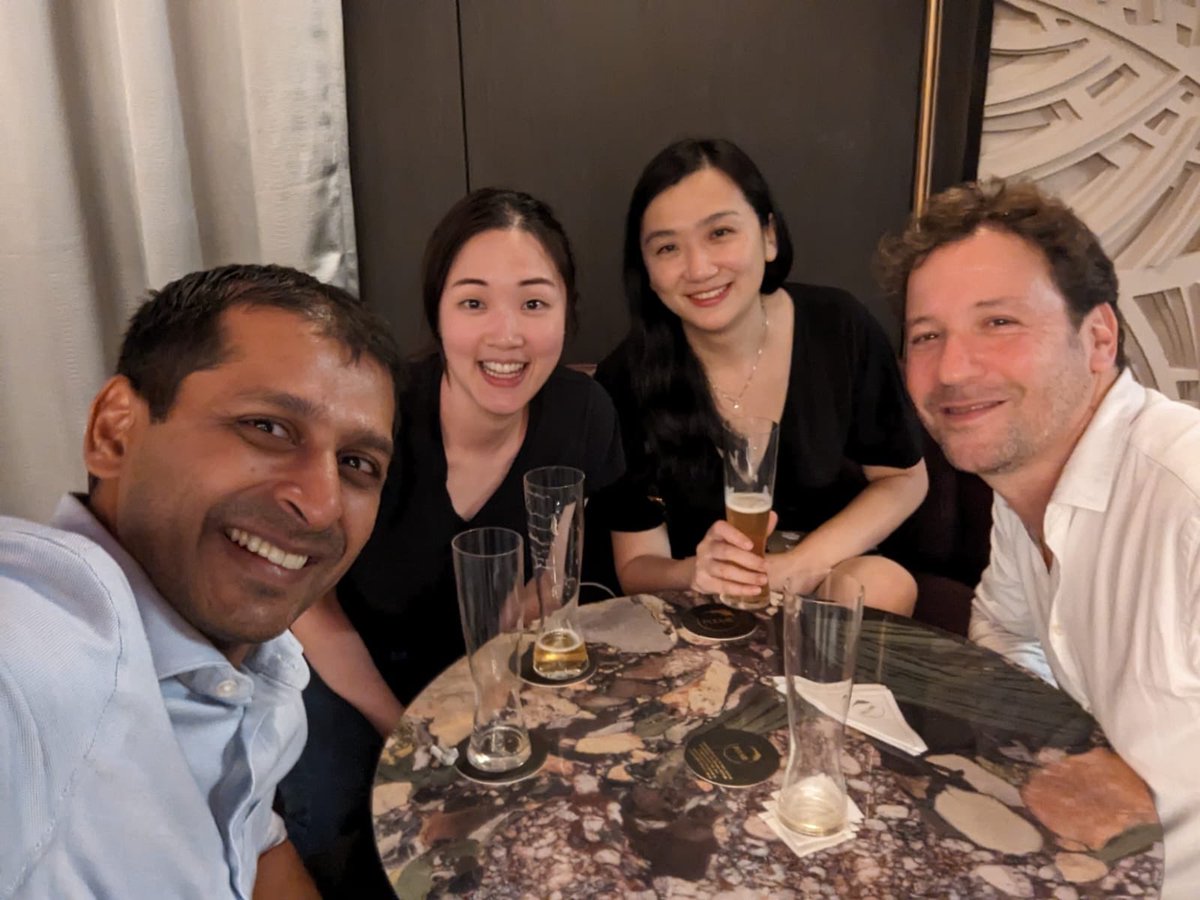 Fact, #gioncologists are cool. A great honour to be part of the global #GI #oncology community! Truly appreciative of our friends from afar coming to 🇸🇬! Thank you @myESMO #ESMOAsia23 #NCCSNCIS @ShutingHan2 @sundar__raghav @GPentheroudakis @DucreuxMichel @dr_robertwalsh