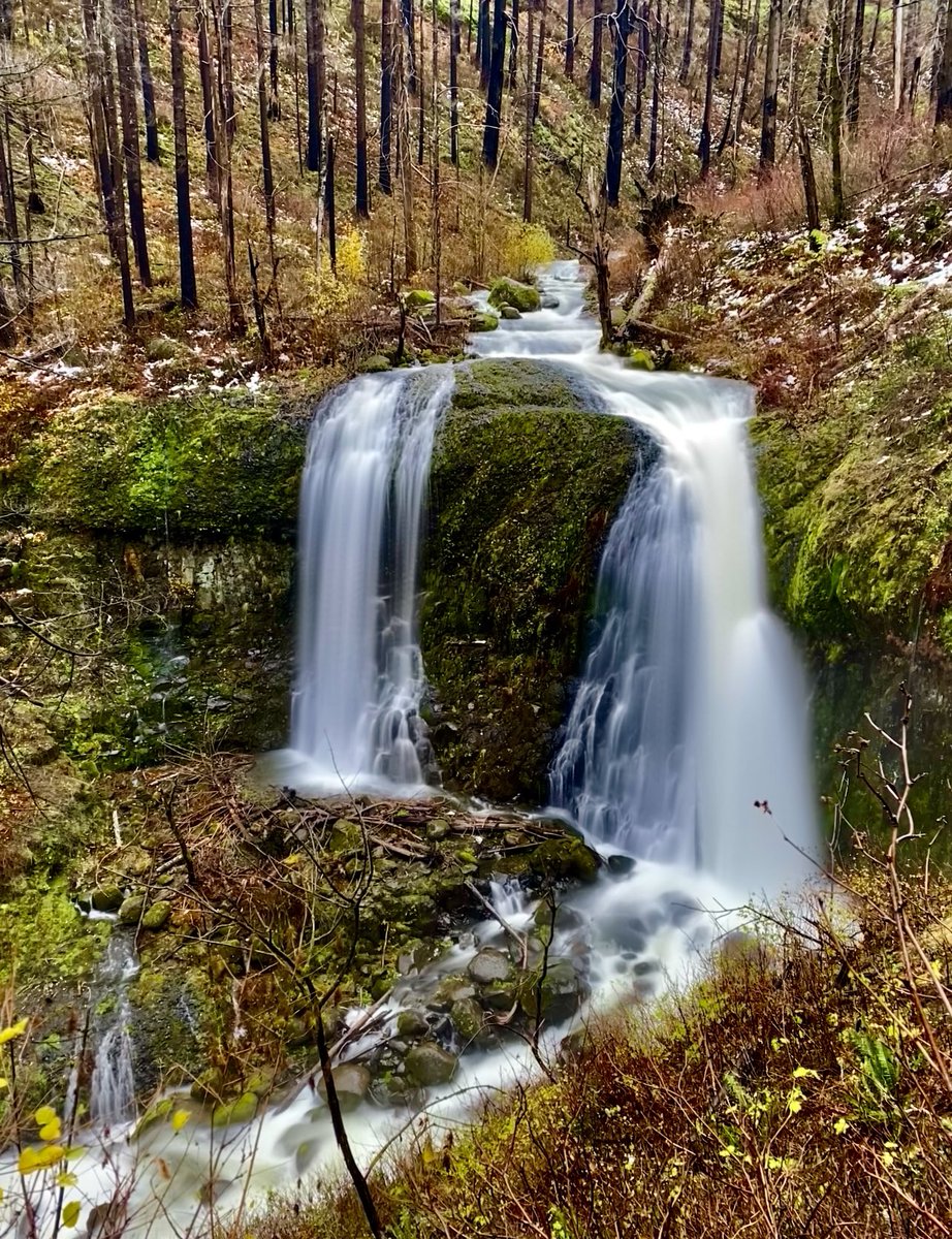 Perfect Portland rainy day chasing waterfalls