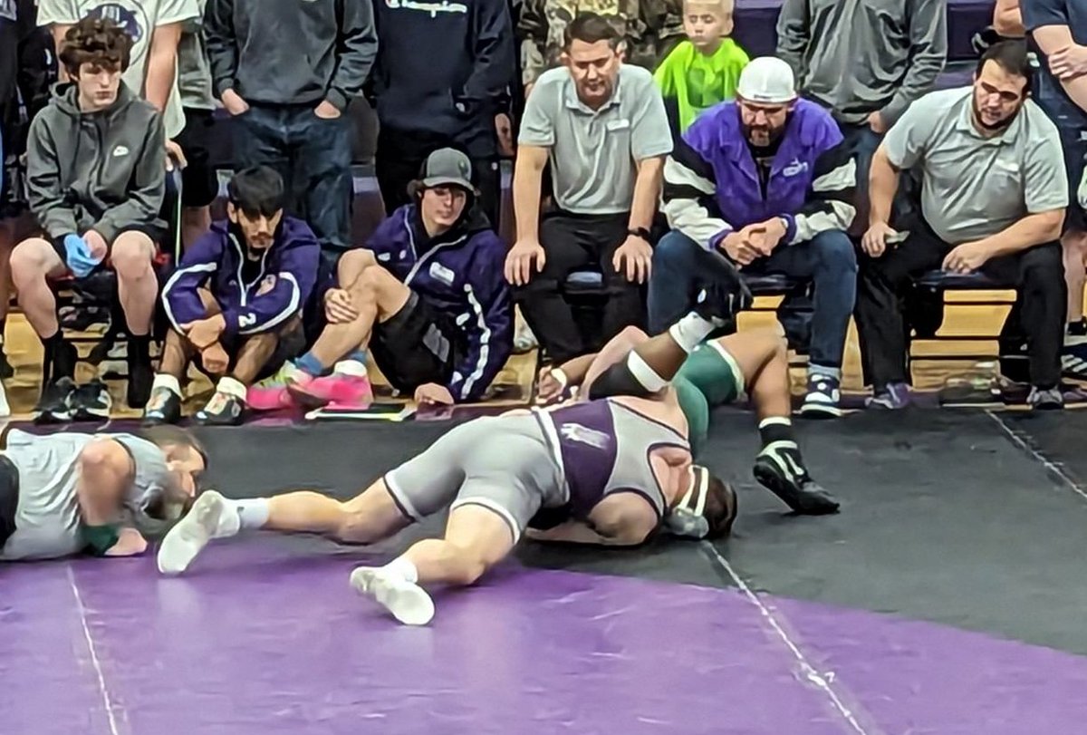 MicahBaughman2's tweet photo. Nice transition from FB to wrestling Blaise! 5 pins in 3:29 of match time, including an 8-second pin.  Thank you: coaches, Warner, Roan and Potter &amp; super-fan @dave_kaslon #GoBears. https://t.co/s4m5WQ9GQn