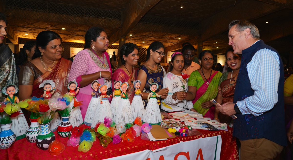 UKinHyderabad's tweet image. I believe everyone, including those with disabilities, deserve a fair opportunity in life.

On #IDPD, read how the UK 🇬🇧 #FCDODisabilityStrategy seeks to empower #PeopleWithDisabilities across the🌎

➡️tinyurl.com/2vcf4bdd