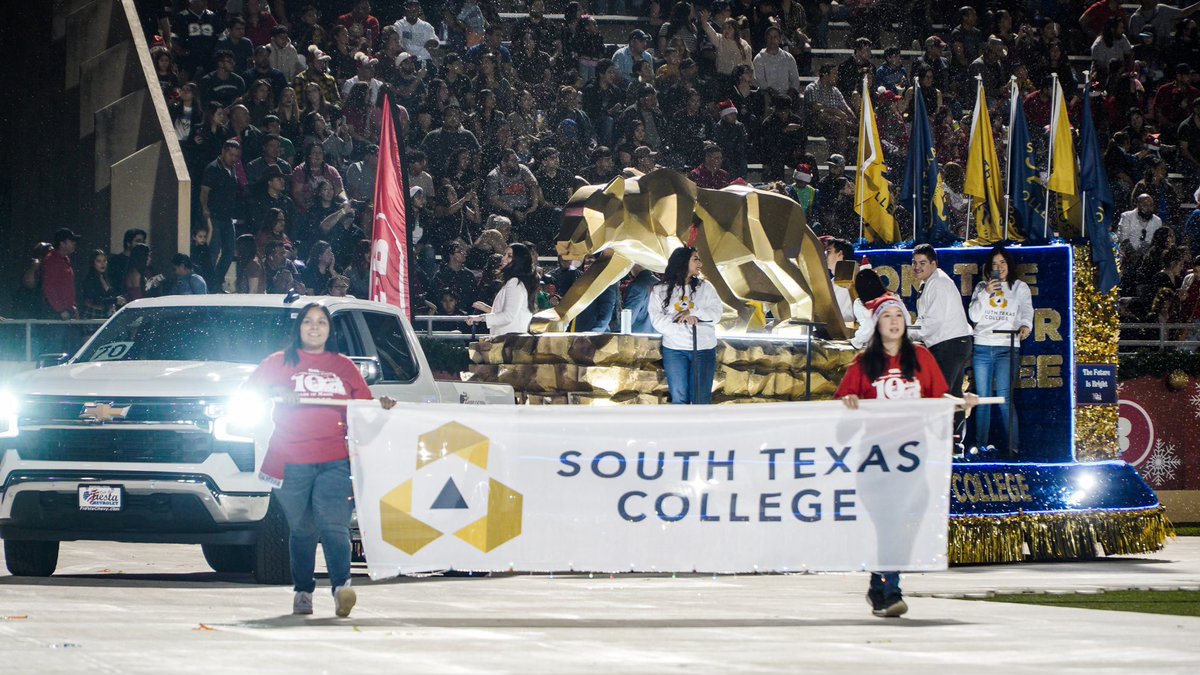 stcjaguars's tweet photo. What a night! The @mcallenparade is a great place to catch up with the community we serve, to celebrate unity and spread holiday cheer and hope.
Happy Holidays, #RGV!
#STCpride #STCjaguars #JagPride #mcallen https://t.co/tViyoSvLJF