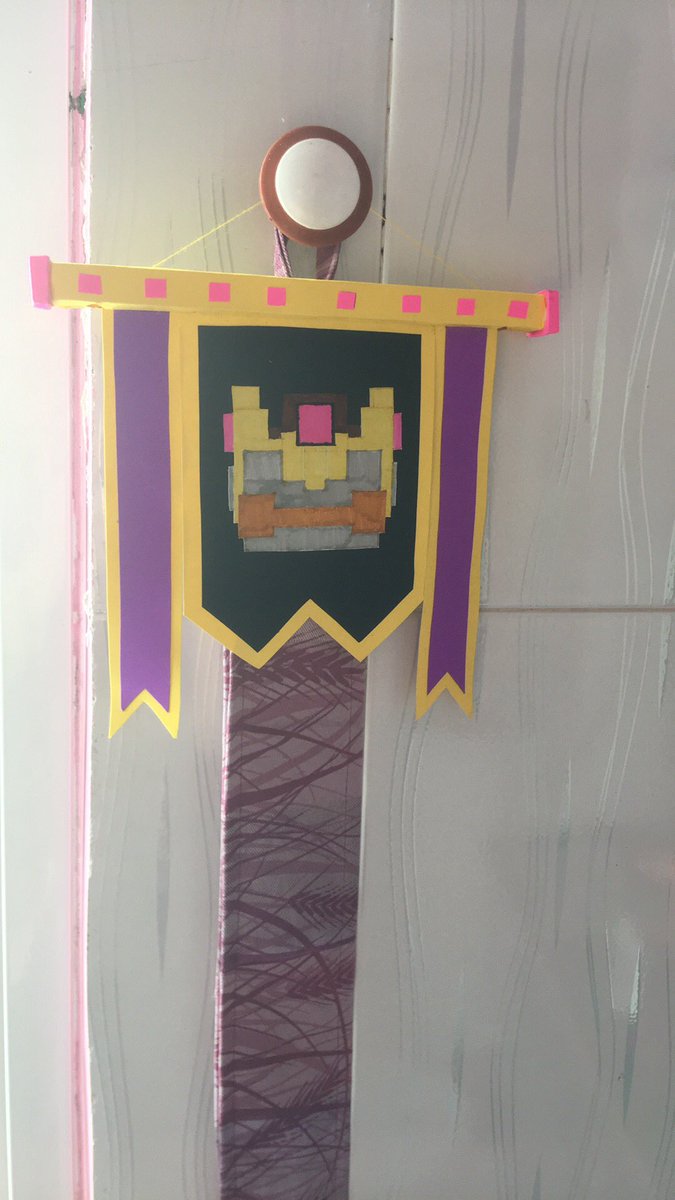 nhi_8a3's tweet image. Finished the Boxell's flag, I added some details to make it fit #Boxell dragon head more suitable...it can hang anywhere I want to hang it #Kingboxell #Mechamato =)))