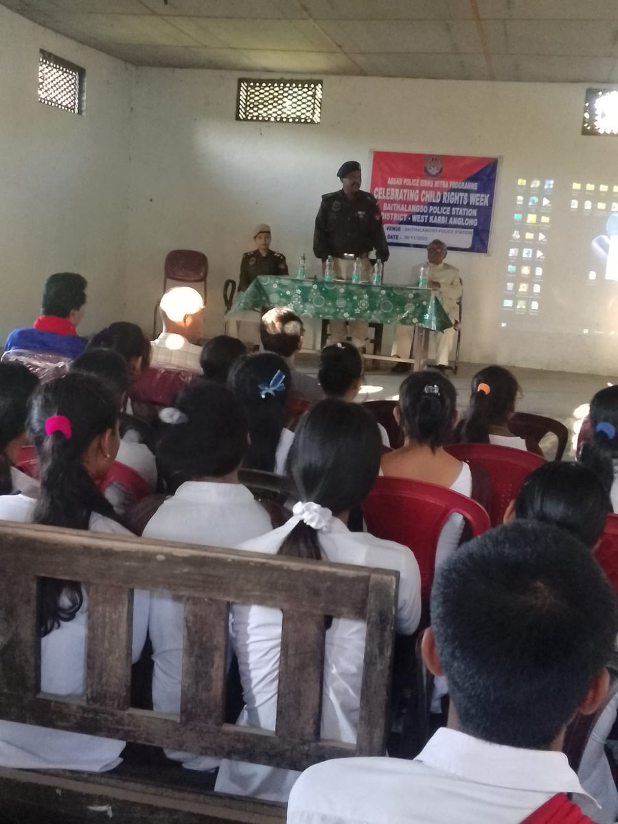 Today an awareness programme on children rights was organized at Hamren Girls High school. Power point presentation on children rights was given by Addl SP, Hamren. @assampolice @DGPAssamPolice @CMOfficeAssam @gpsinghips @HardiSpeaks @d_mukherjee_IPS