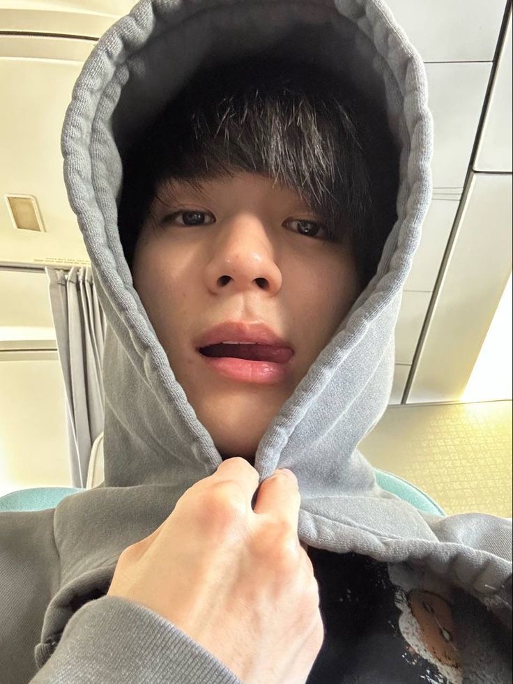 nctzh ON 💡 check pinned 📌 tweet media
