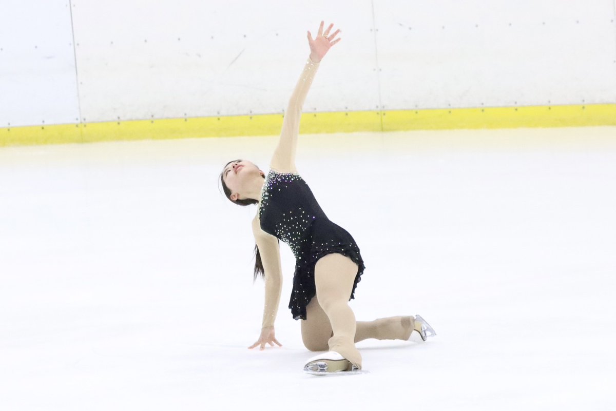 kanspo's tweet image. 【アイススケート】第72回関西学生氷上競技選手権大会２日目／於・大阪府立臨海スポーツセンター

［２級女子］
押川

丁寧なスケーティングを披露。ジャンプやスピンもきれいに決め切った。