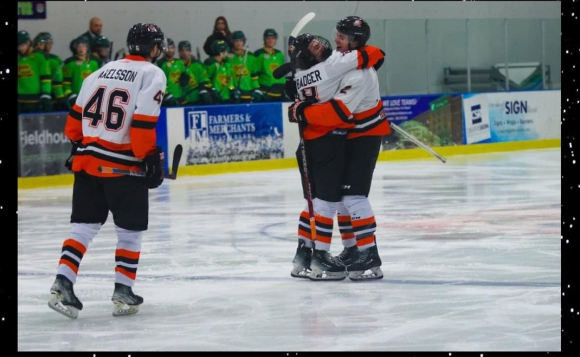 Great job tonight <a href="/The_DanKShow/">DanKShow</a> with <a href="/FWSpacemen/">Fort Wayne Spacemen</a> and the Battle for the #SpaceCorn 😁🤘🏻<a href="/BadgerZander/">Z_Badger22</a> and the boys won 4-0. You can hear is podcast on our #iHeartRadio app! Everything junior and college hockey in 1 podcast and FREE <a href="/iHeartRadio/">iHeartRadio</a>