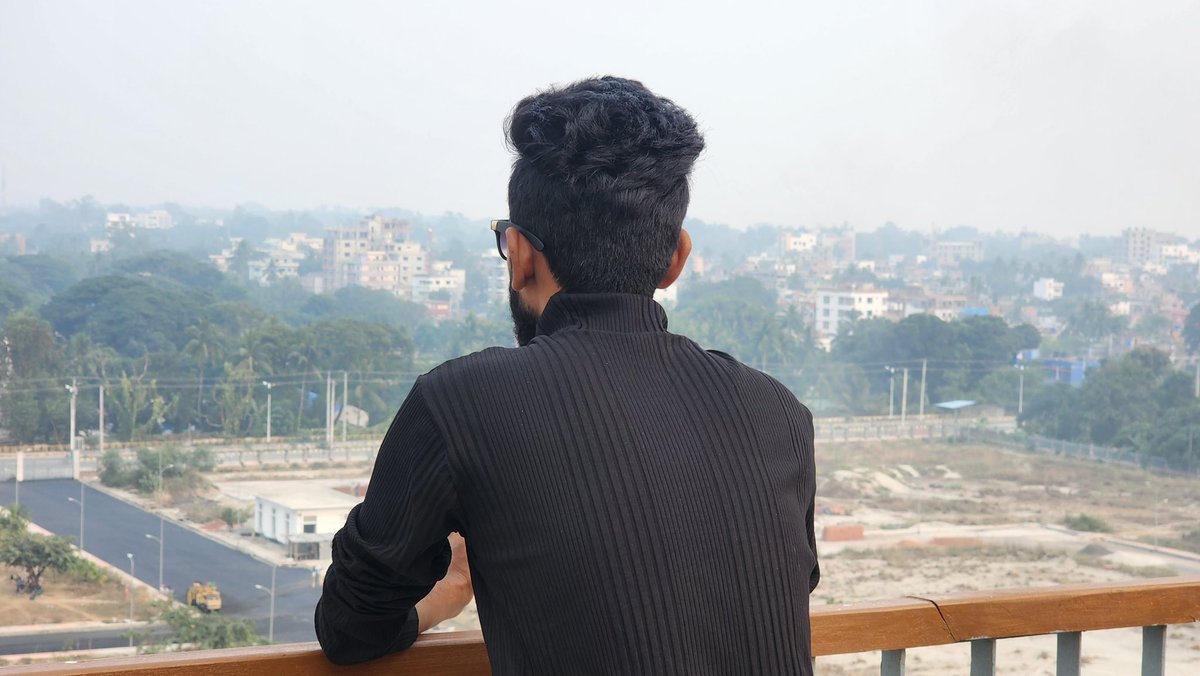 miristhebrand's tweet image. View from office top
#office #digitodesk #makemoneyonlinefree #makemoneyonline #automatedmoney #BusinessGrowth #passiveincome #automatedmoney