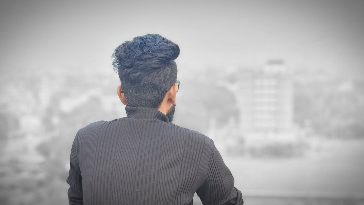 miristhebrand's tweet image. View from office top
#office #digitodesk #makemoneyonlinefree #makemoneyonline #automatedmoney #BusinessGrowth #passiveincome #automatedmoney