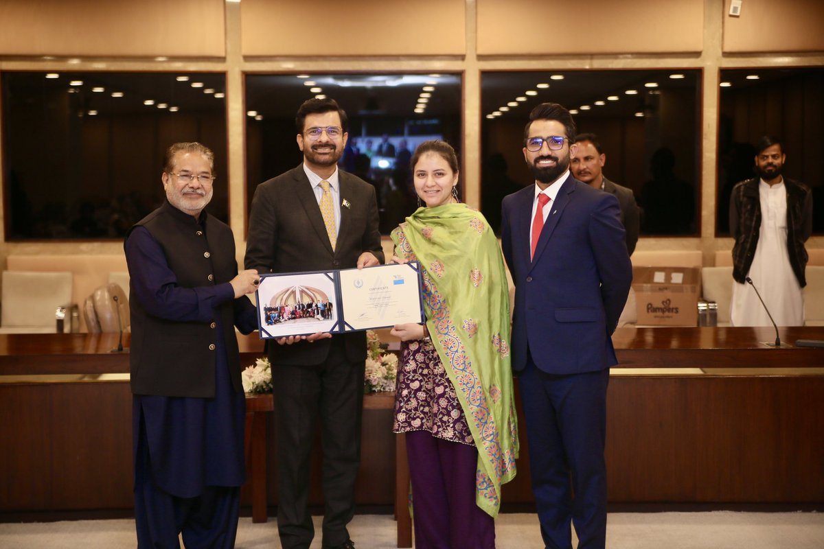 Lal Zaman tweet media