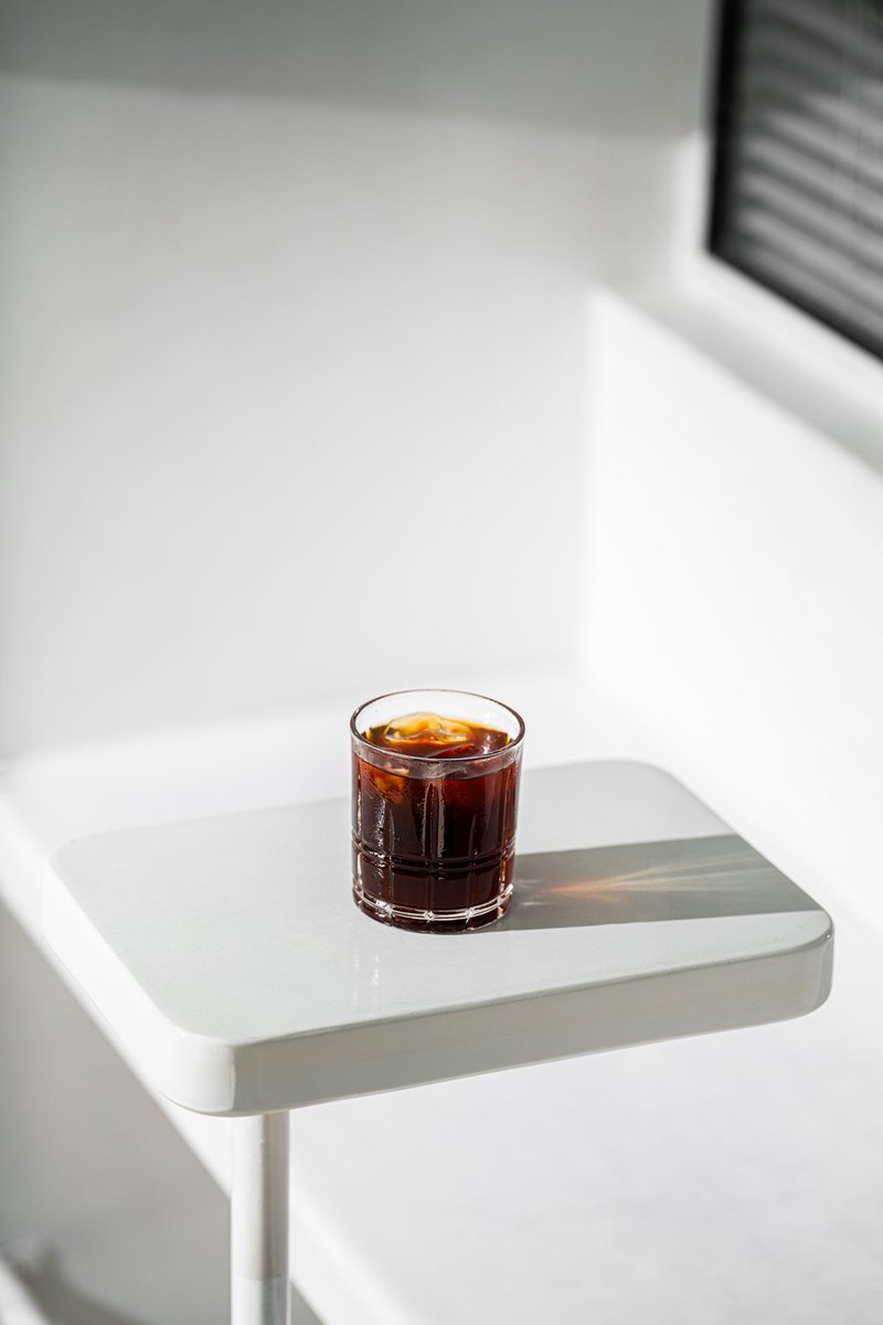 BiancoCoffeeMv's tweet photo. Cold Brew; Coffee grounds steeped in water for over 12+ hours, meticulously filtered to deliver a refreshing dose of chilled caffeine. Crafted from Umba, a blend of coffee beans sourced from Brazil and Colombia, roasted with precision by Meraki Coffee Roasters. https://t.co/BECdqfyadr